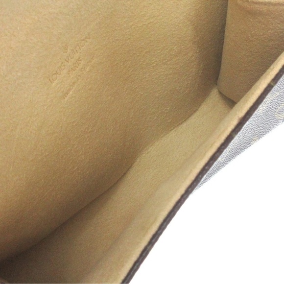 Louis Vuitton Pochette Florentine - Picture 6 of 15